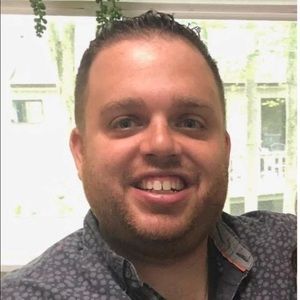 Meet your Posher, Adam